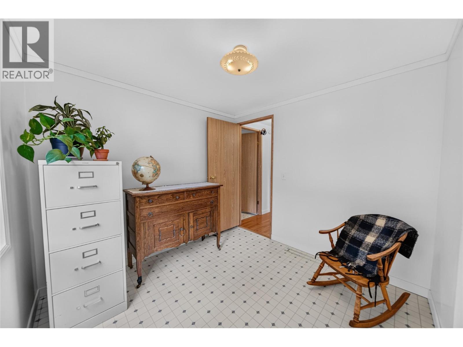 242 Hartley Street photo 28