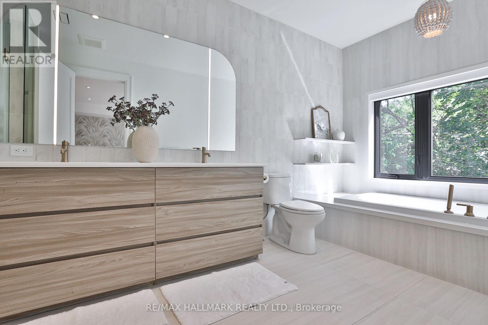 215 Ava Road, Toronto (Humewood-Cedarvale), Ontario  M6C 1W9 - Photo 27 - C13815096