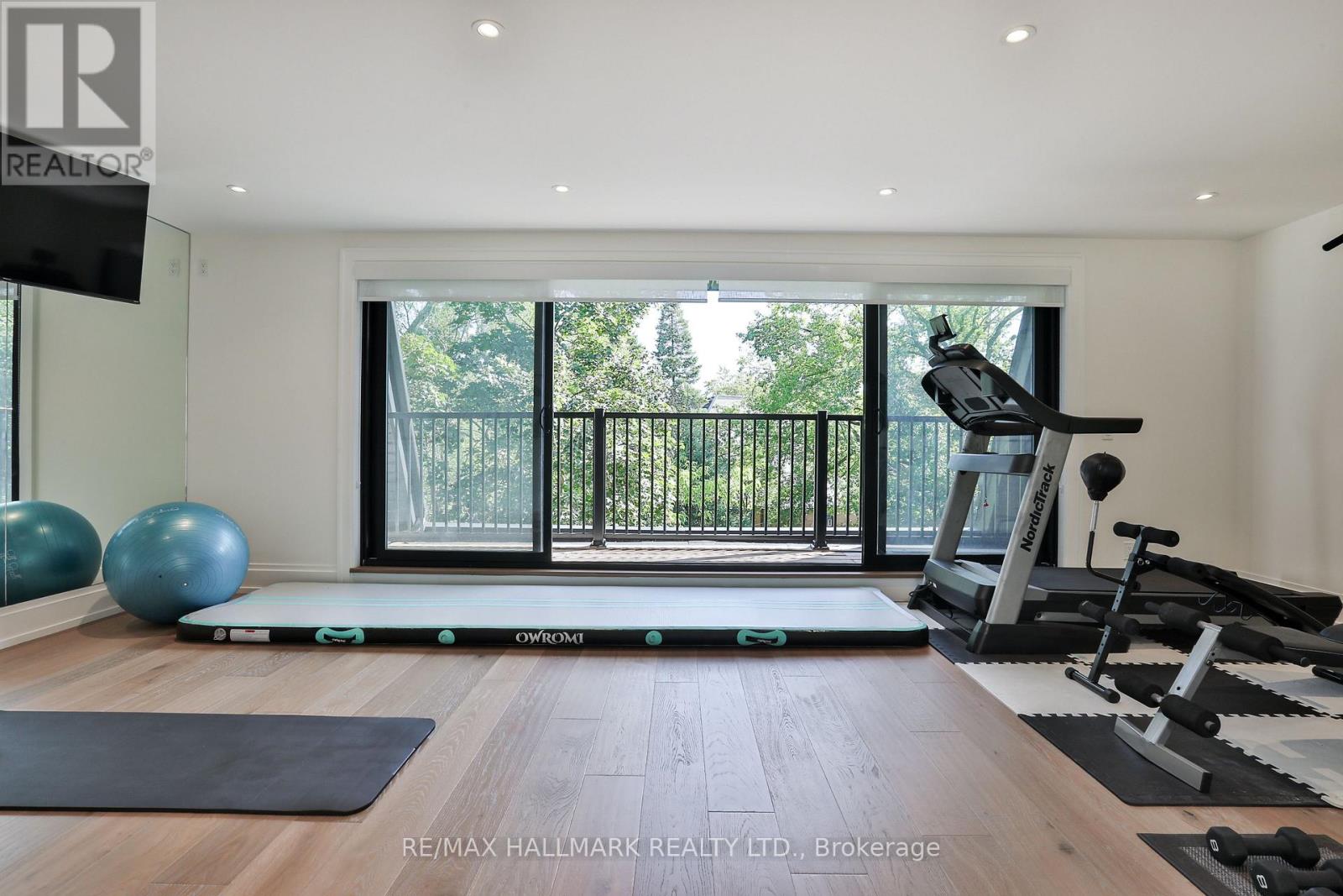 215 Ava Road, Toronto (Humewood-Cedarvale), Ontario  M6C 1W9 - Photo 38 - C13815096