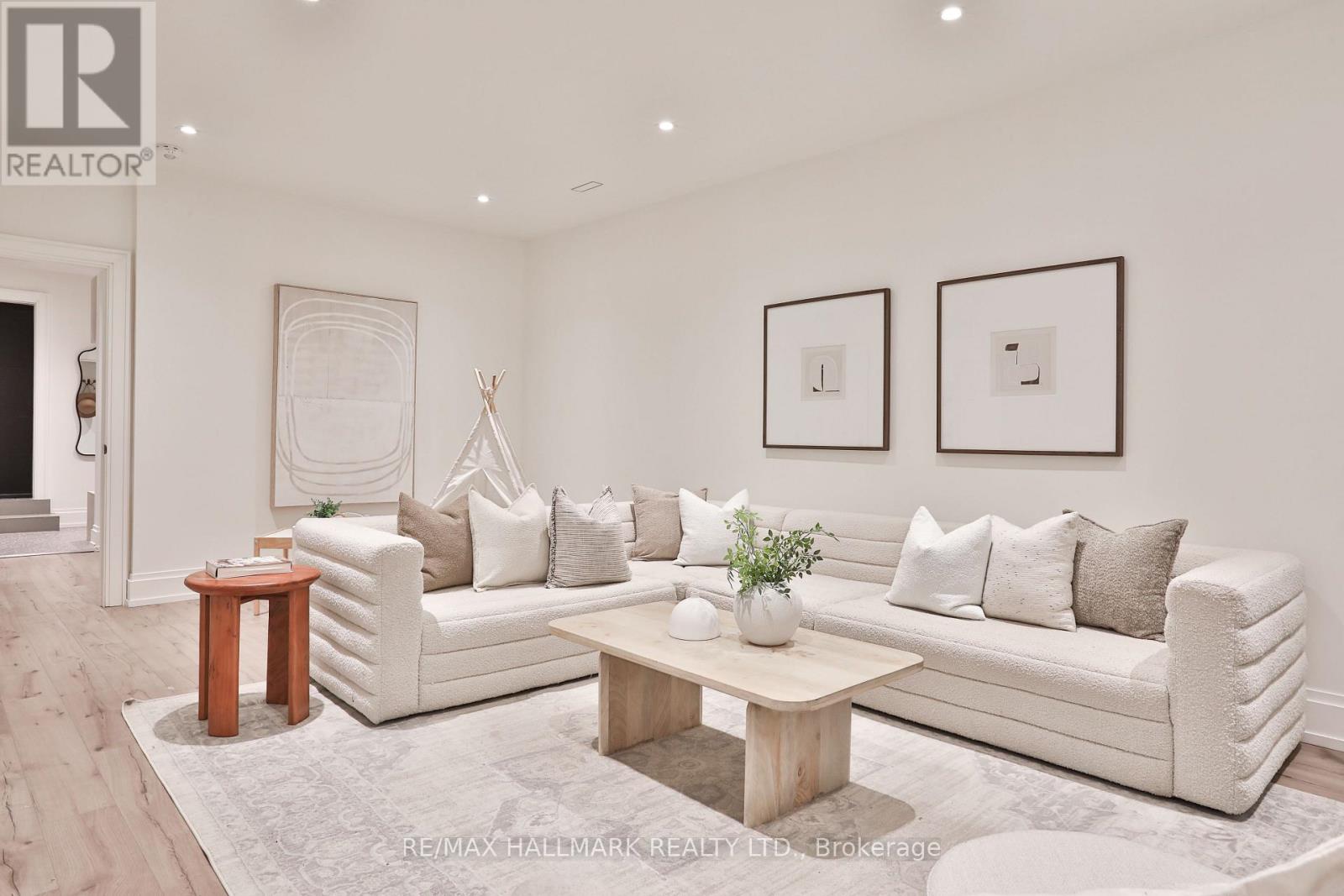 215 Ava Road, Toronto (Humewood-Cedarvale), Ontario  M6C 1W9 - Photo 40 - C13815096