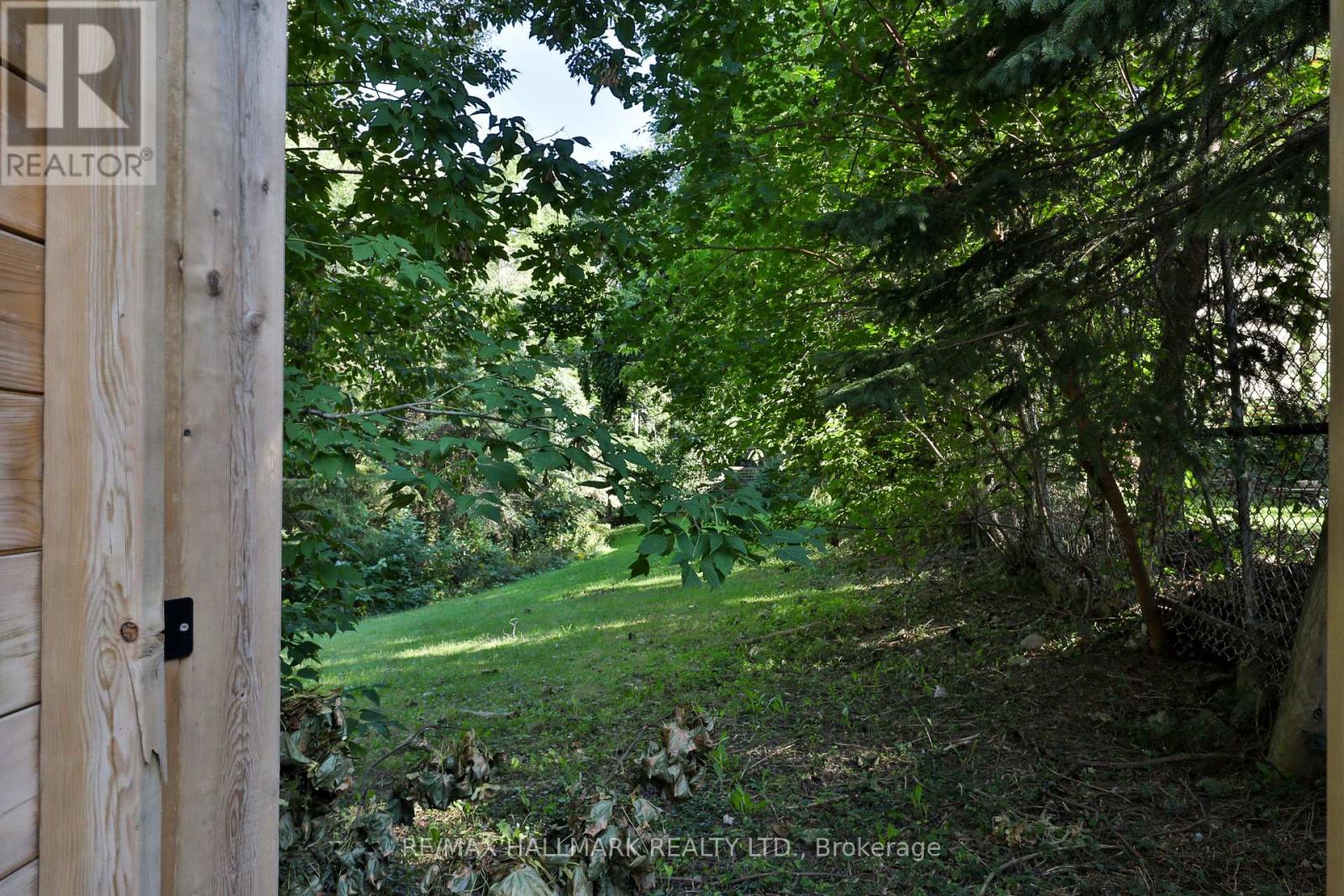 215 Ava Road, Toronto (Humewood-Cedarvale), Ontario  M6C 1W9 - Photo 50 - C13815096