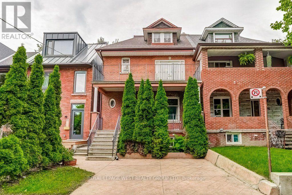28 CONCORD AVENUE, Toronto, Ontario