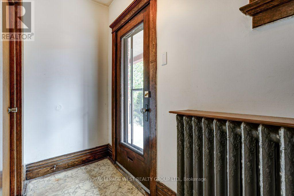 28 Concord Avenue, Toronto, Ontario  M6H 2P1 - Photo 10 - C13815098
