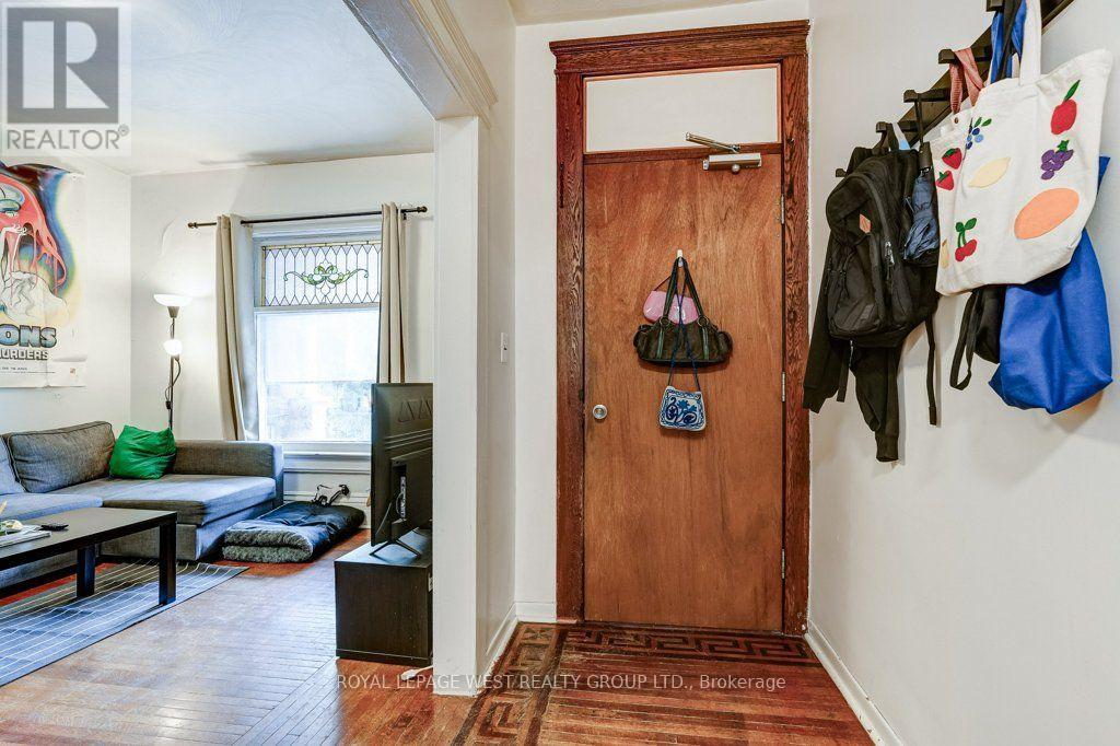 28 Concord Avenue, Toronto, Ontario  M6H 2P1 - Photo 3 - C13815098