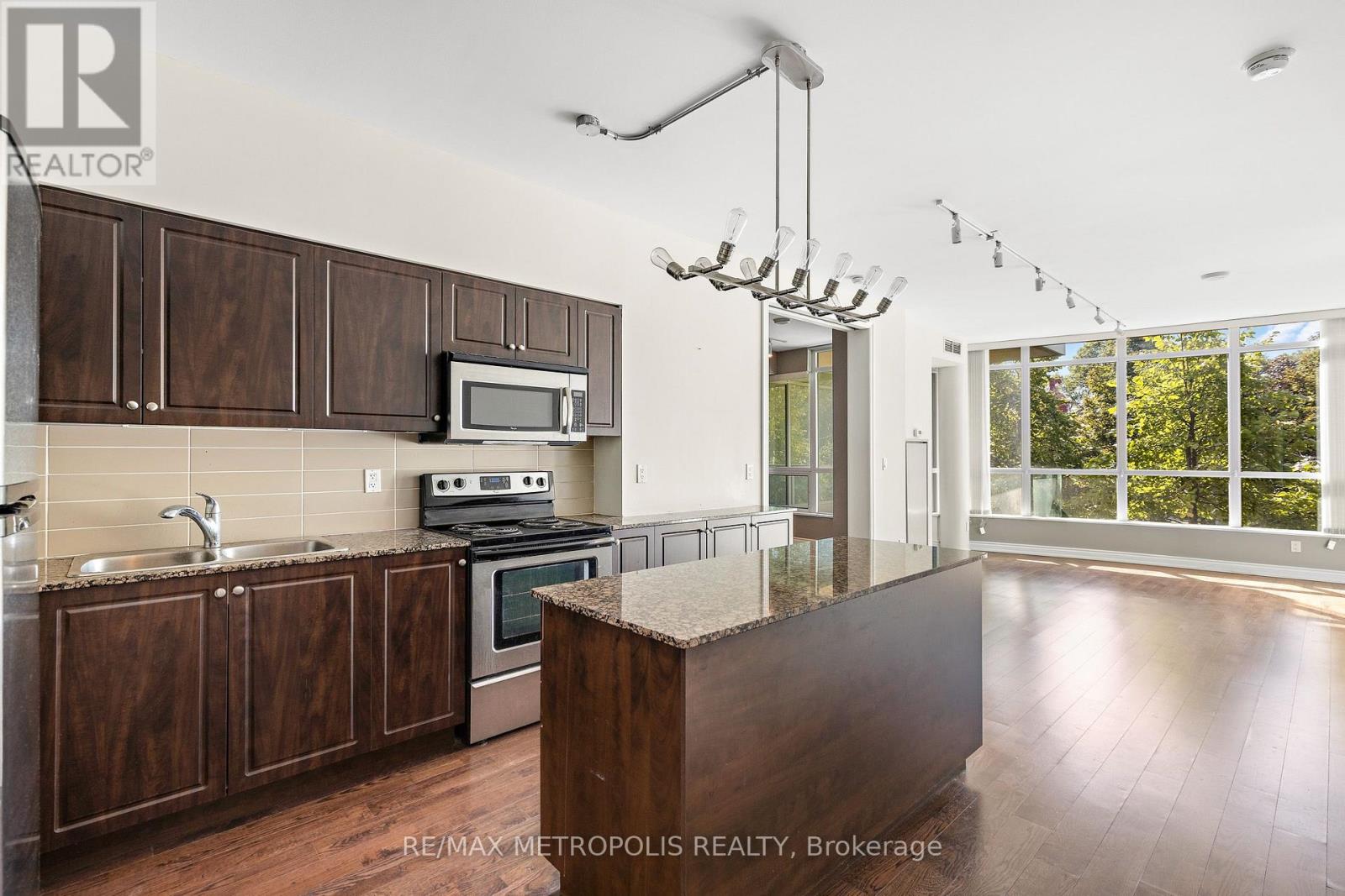 208 - 215 Fort York Boulevard, Toronto, Ontario  M5V 4A2 - Photo 5 - C13815120