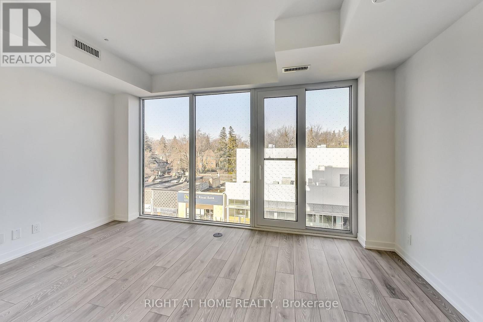519 - 2020 Bathurst Street, Toronto, Ontario  M5P 0A6 - Photo 3 - C13815136