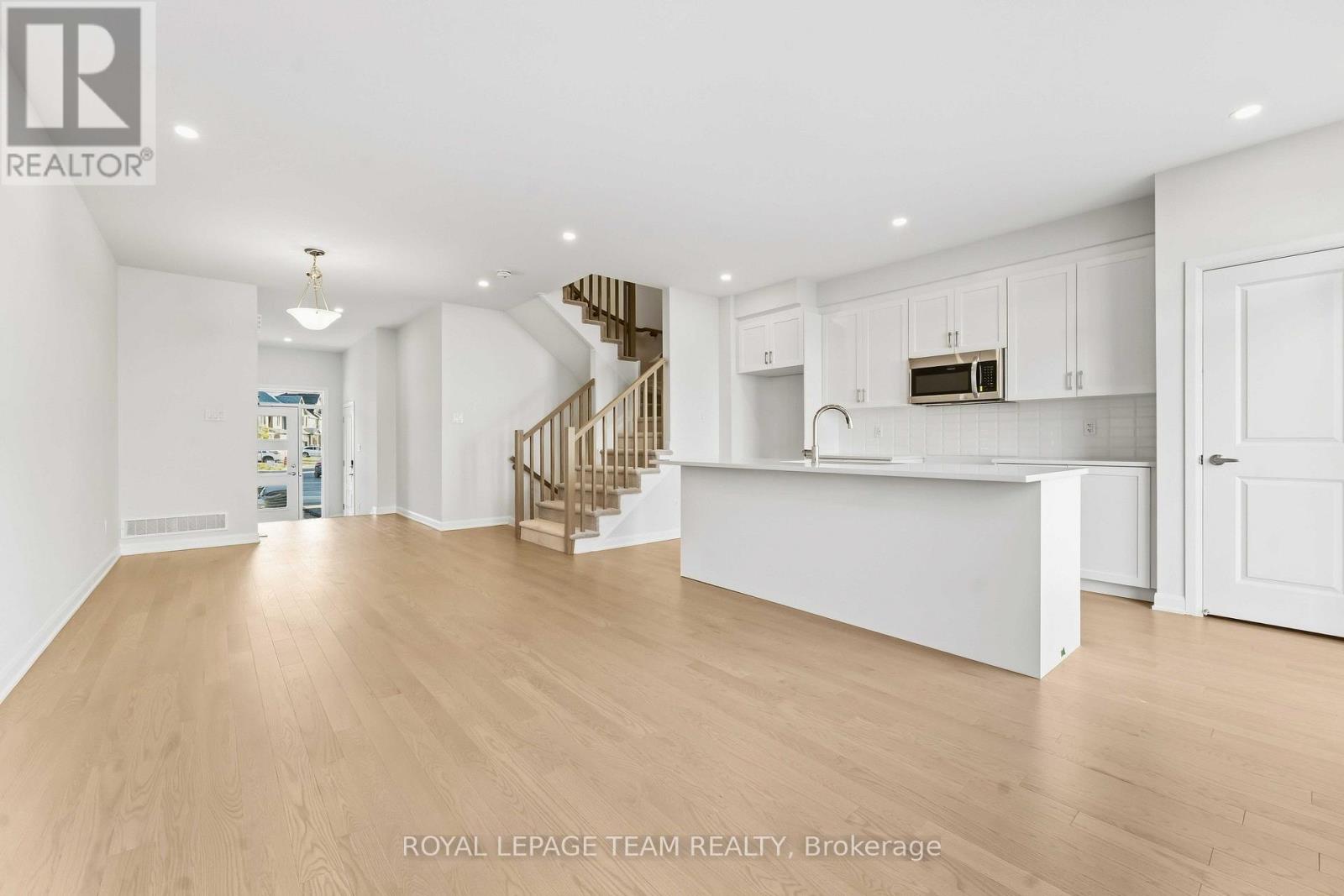 955 Locomotion Lane, Ottawa, Ontario  K2V 0V4 - Photo 5 - X12719908