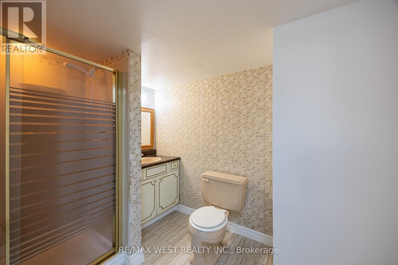 1331 Sharbot Street, Oshawa, Ontario  L1J 1K1 - Photo 23 - E13815066
