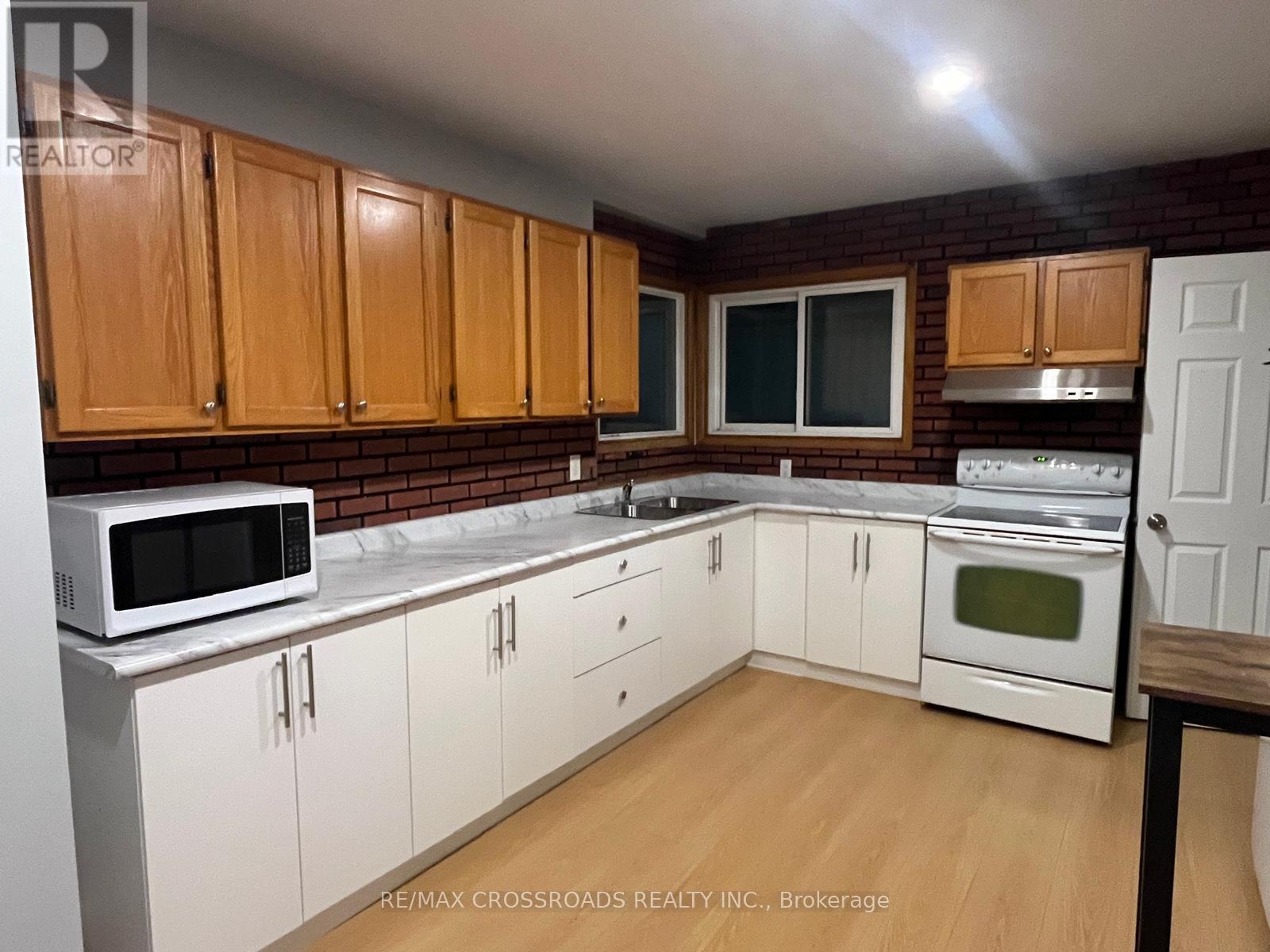 220 Mcnaughton Avenue, Oshawa, Ontario  L1H 3B6 - Photo 11 - E13815082