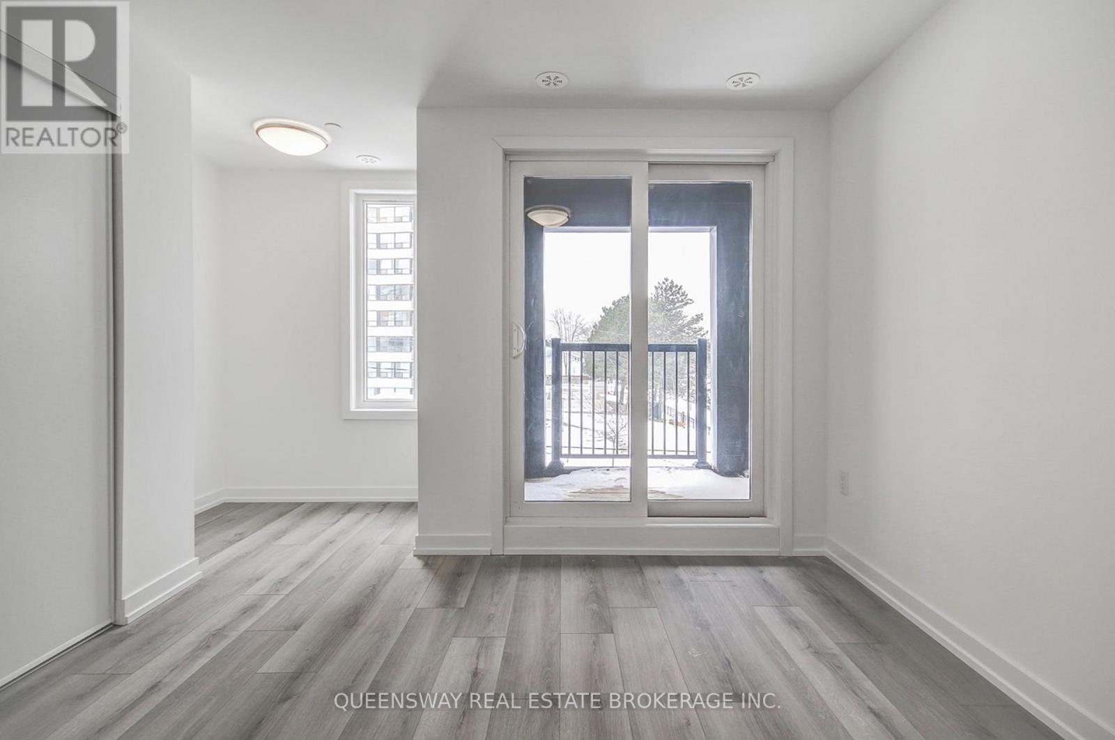3079 Pharmacy Avenue, Toronto, Ontario  M1T 1H8 - Photo 12 - E13815148