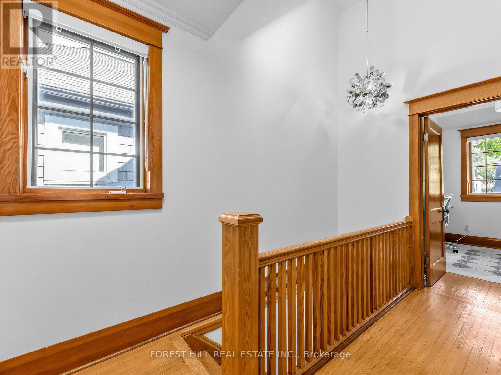 98 Gates Avenue, Toronto, Ontario  M4C 1T3 - Photo 19 - E13815178