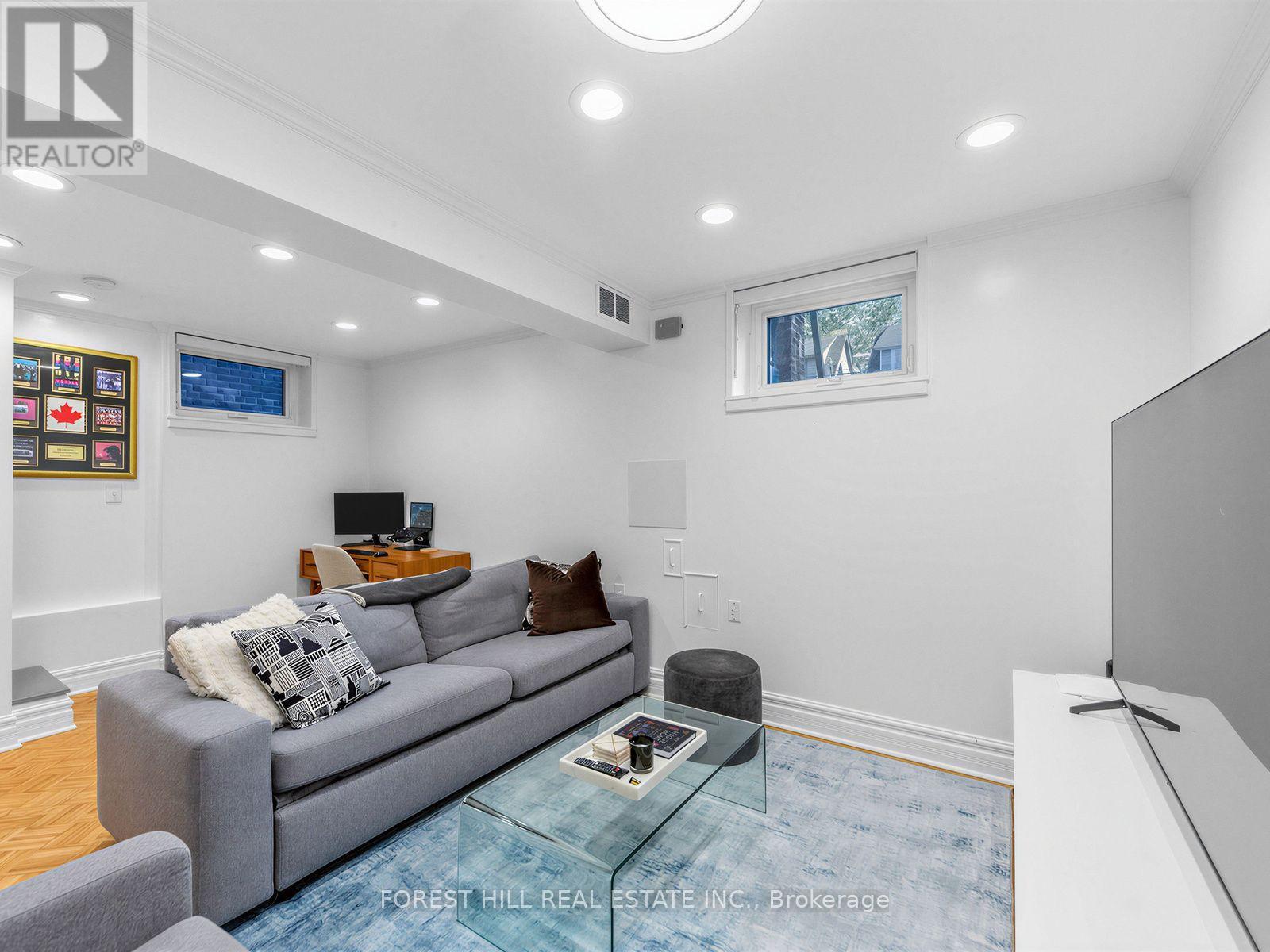 98 Gates Avenue, Toronto, Ontario  M4C 1T3 - Photo 32 - E13815178