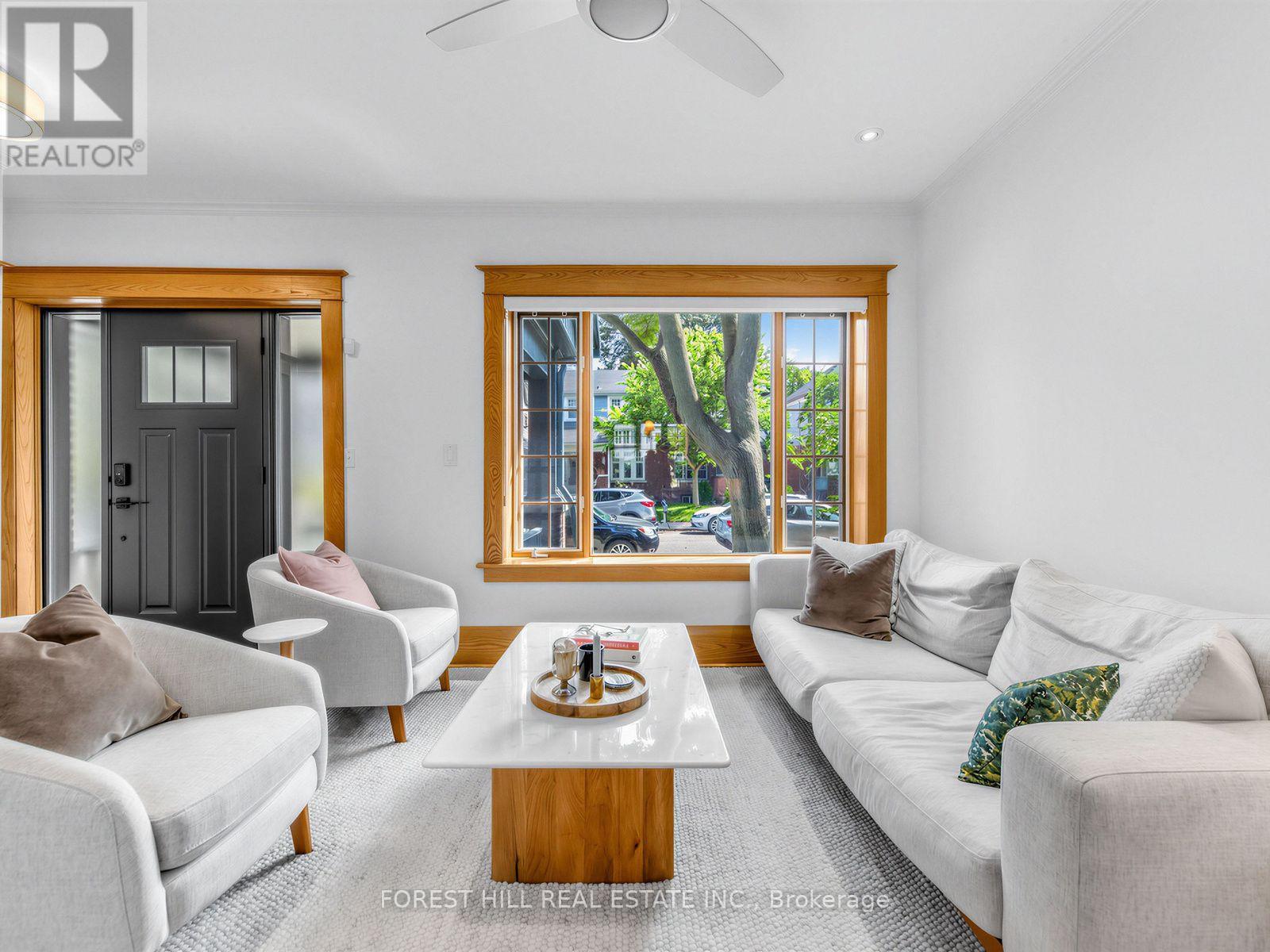 98 Gates Avenue, Toronto, Ontario  M4C 1T3 - Photo 6 - E13815178