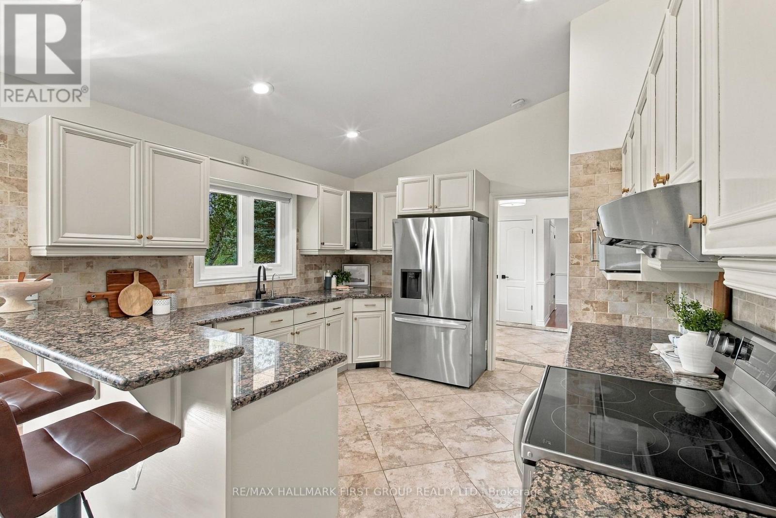 4275 Tooley Road, Clarington, Ontario  L1E 1Z4 - Photo 4 - E13815234