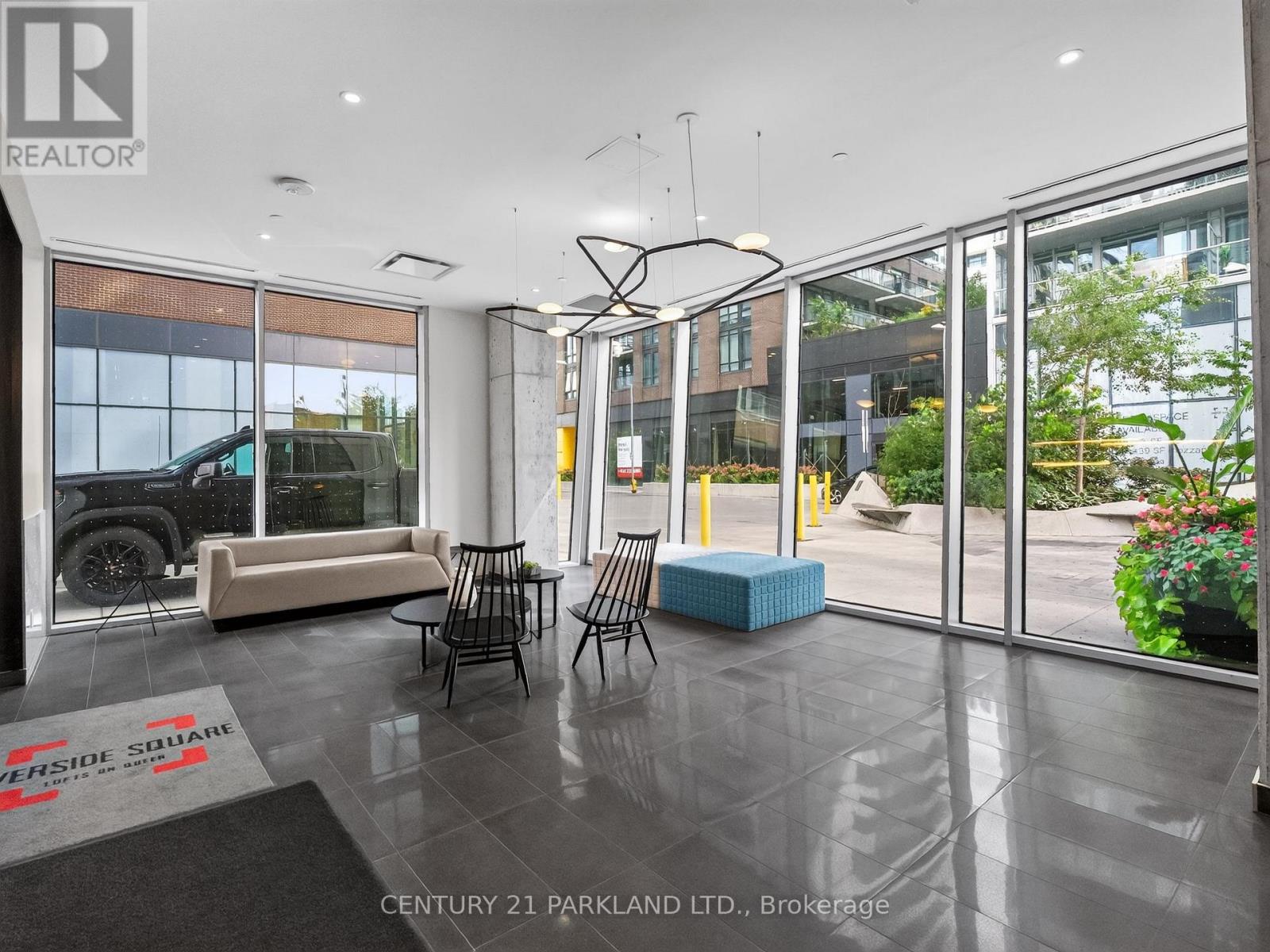 923 - 15 Baseball Place N, Toronto, Ontario  M4M 0E6 - Photo 2 - E13815262