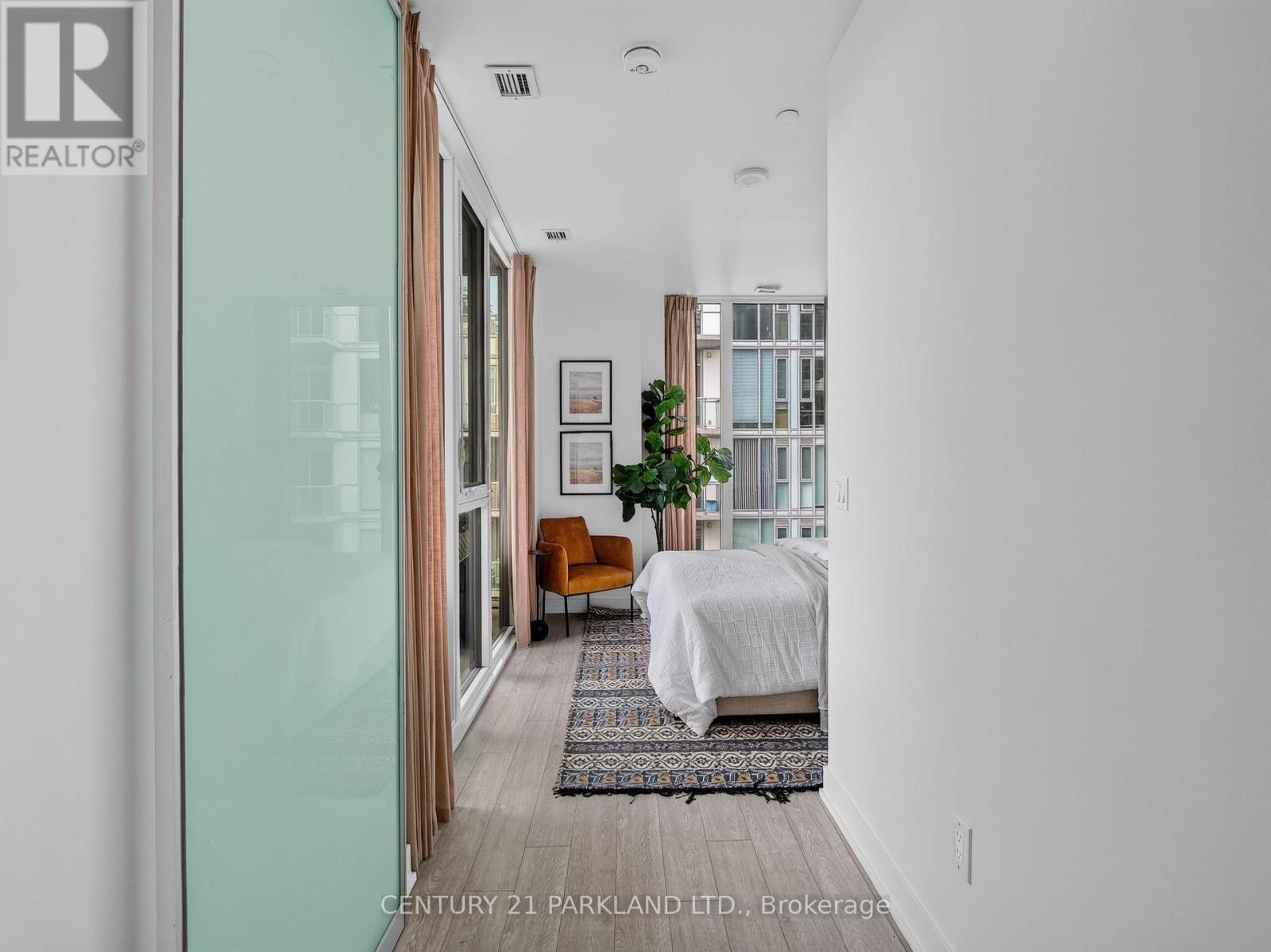 923 - 15 Baseball Place N, Toronto, Ontario  M4M 0E6 - Photo 31 - E13815262