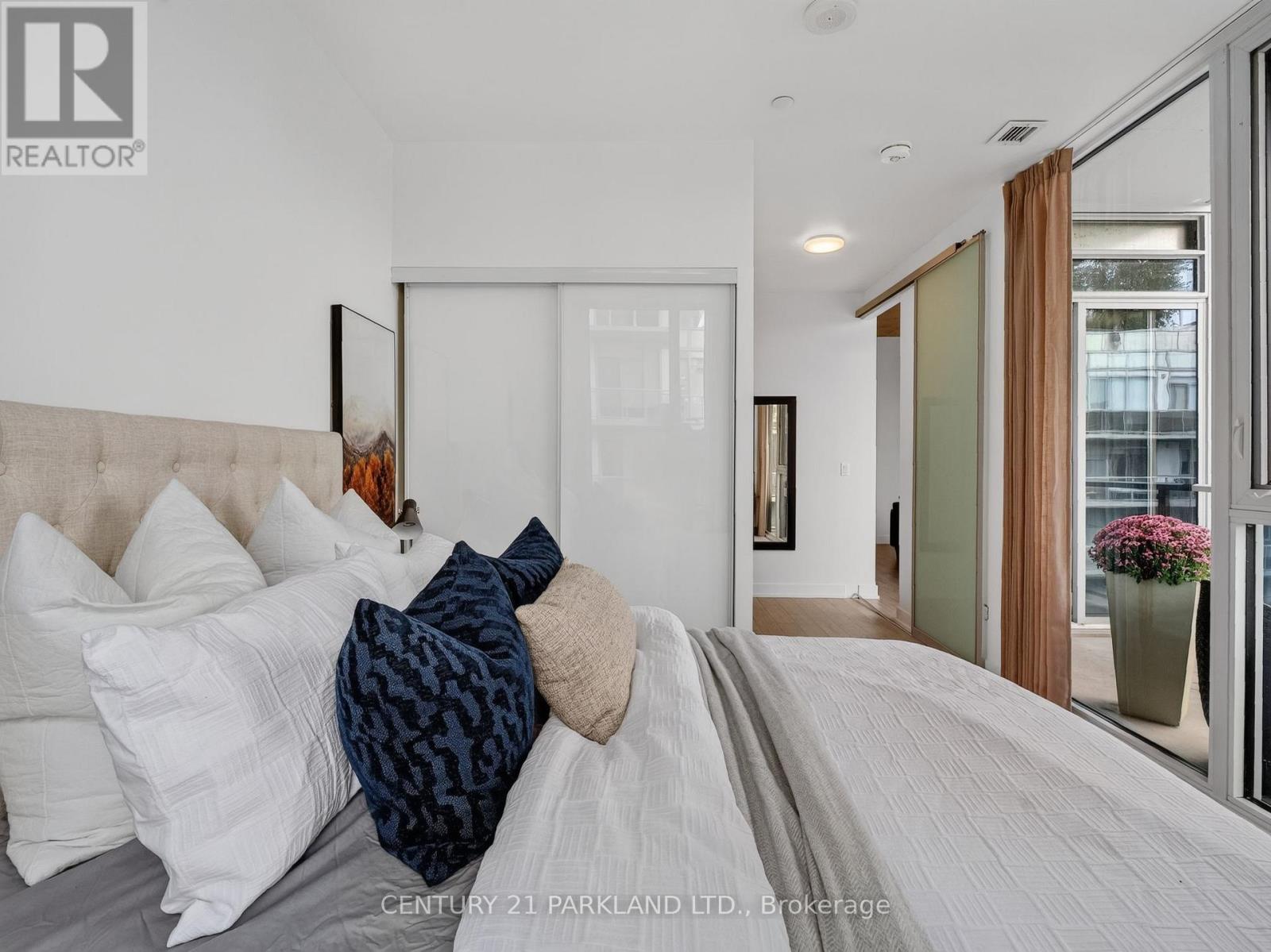 923 - 15 Baseball Place N, Toronto, Ontario  M4M 0E6 - Photo 34 - E13815262