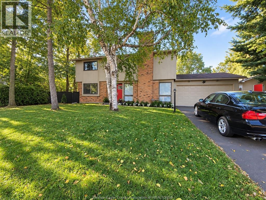 MLS# 26023228: 22 NORTHVIEW ROAD, Ottawa, Canada