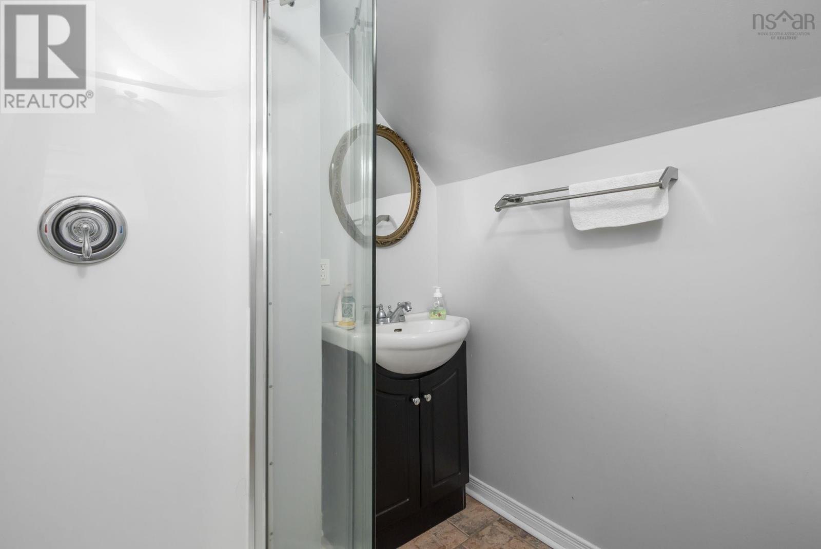 1531 Lemarchant Street, Halifax, Nova Scotia  B3H 3R2 - Photo 18 - 202624036