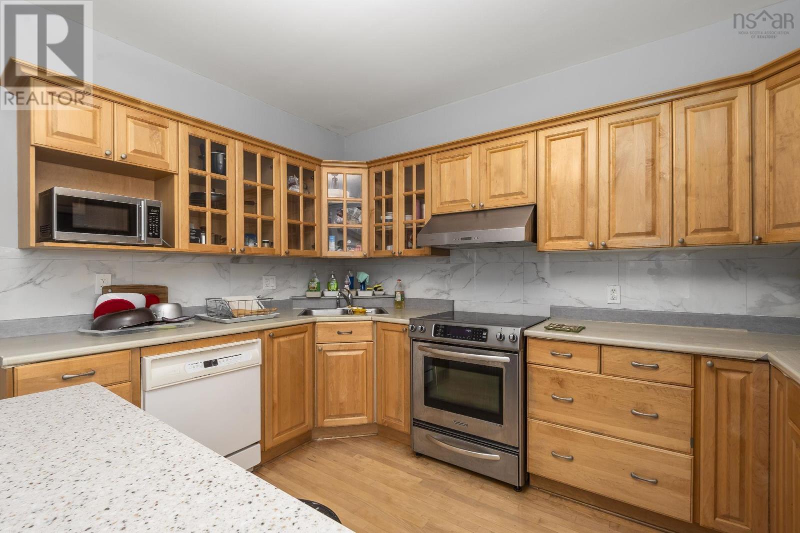 1531 Lemarchant Street, Halifax, Nova Scotia  B3H 3R2 - Photo 7 - 202624036