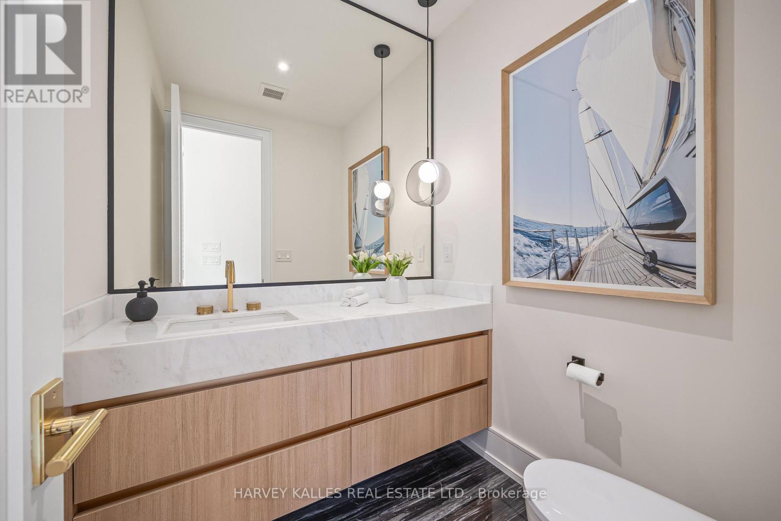 449 Elm Road, Toronto, Ontario  M5M 3W8 - Photo 24 - C13814726