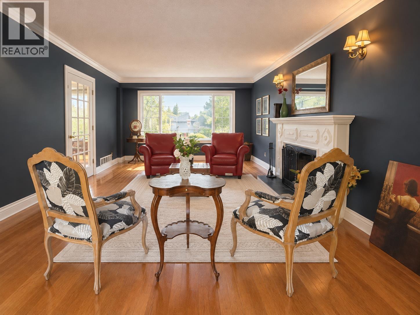 2718 BYRON PLACE, North Vancouver, British Columbia
