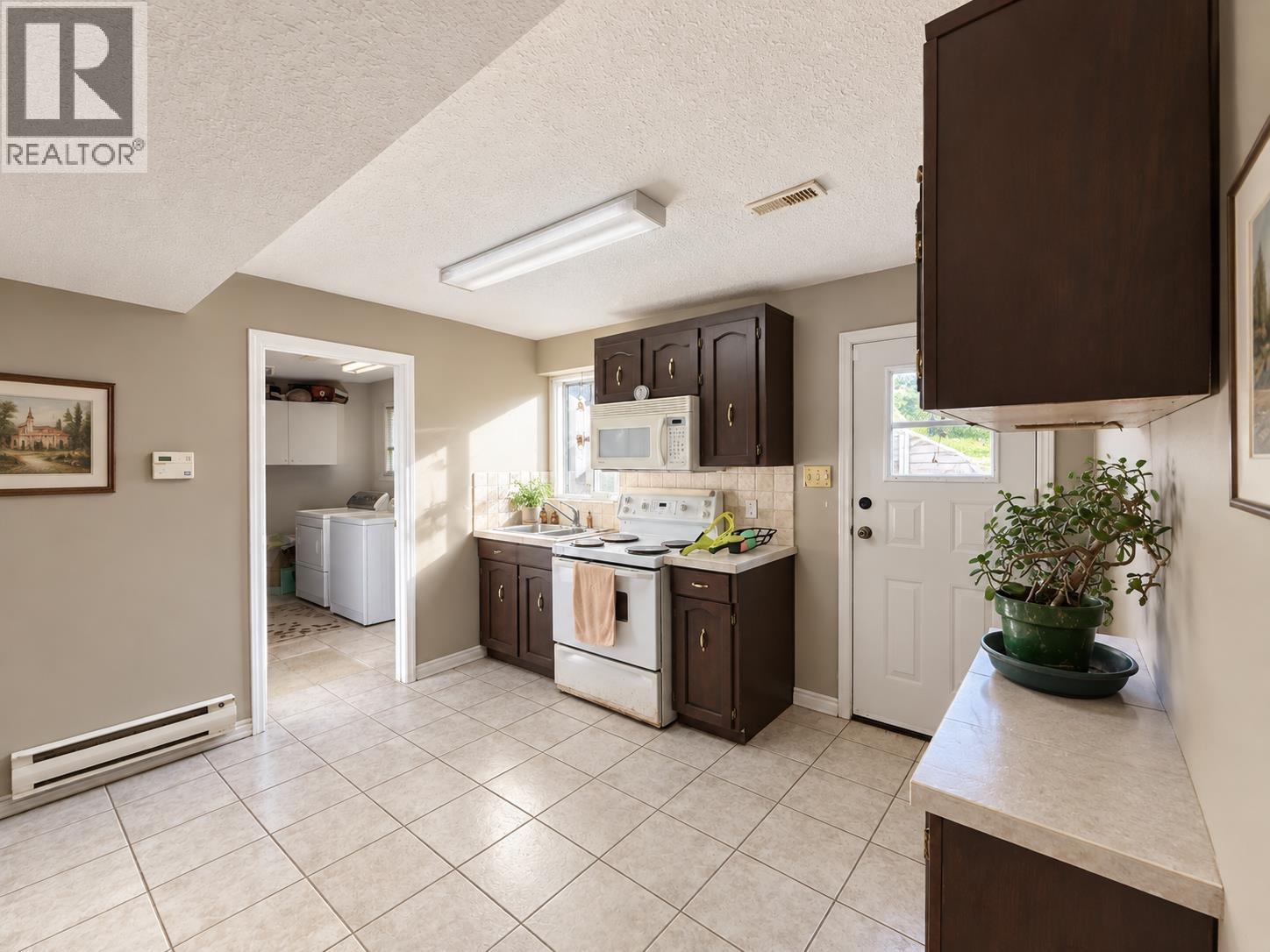 2718 Byron Place, North Vancouver, British Columbia  V7H 2K8 - Photo 24 - R3168026