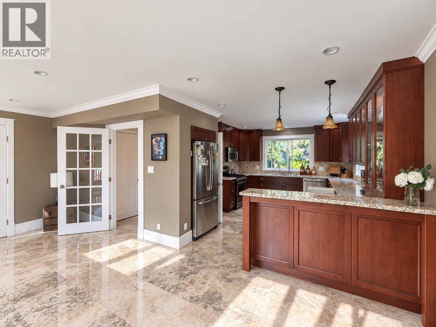2718 Byron Place, North Vancouver, British Columbia  V7H 2K8 - Photo 8 - R3168026