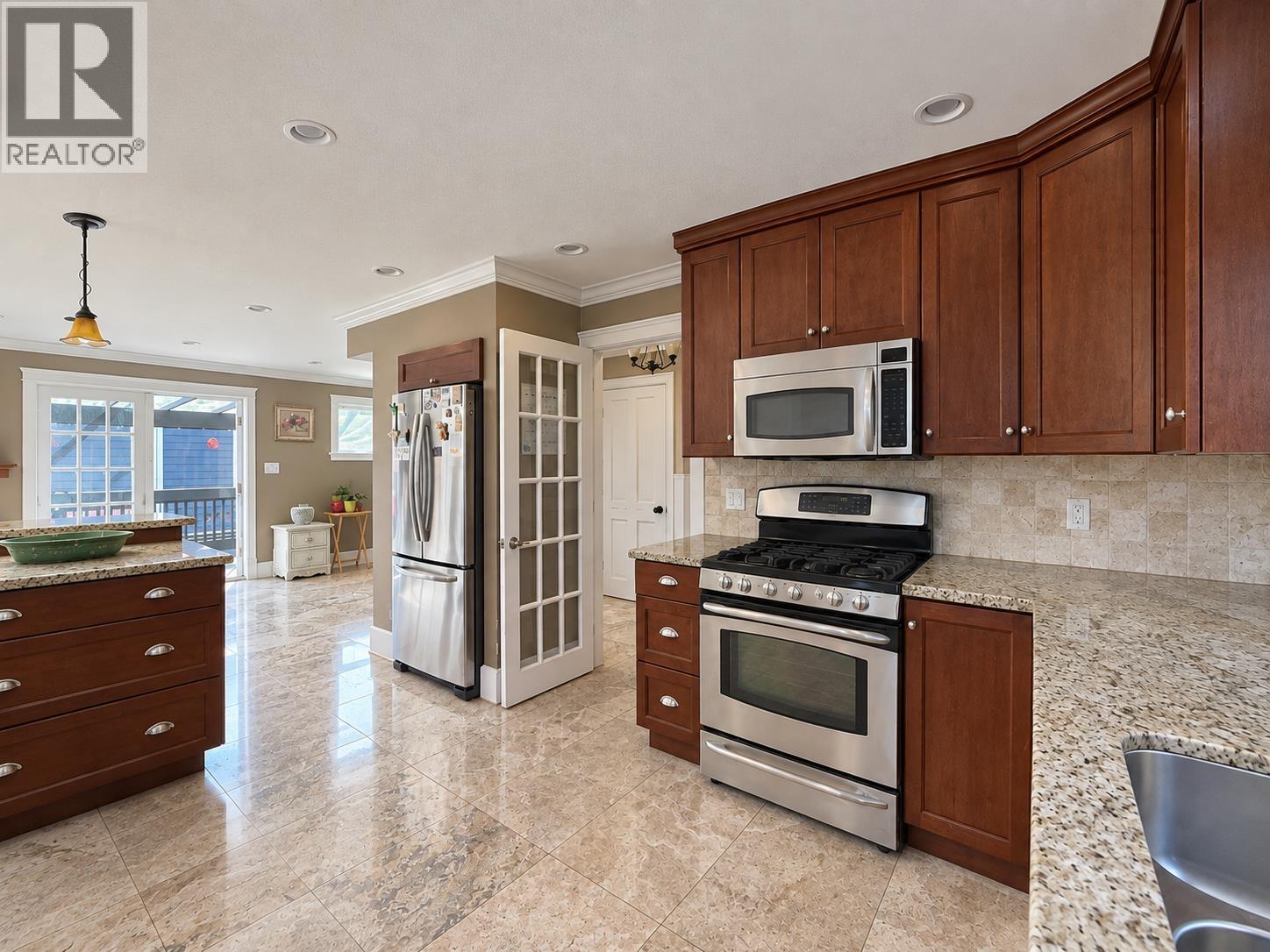 2718 Byron Place, North Vancouver, British Columbia  V7H 2K8 - Photo 7 - R3168026