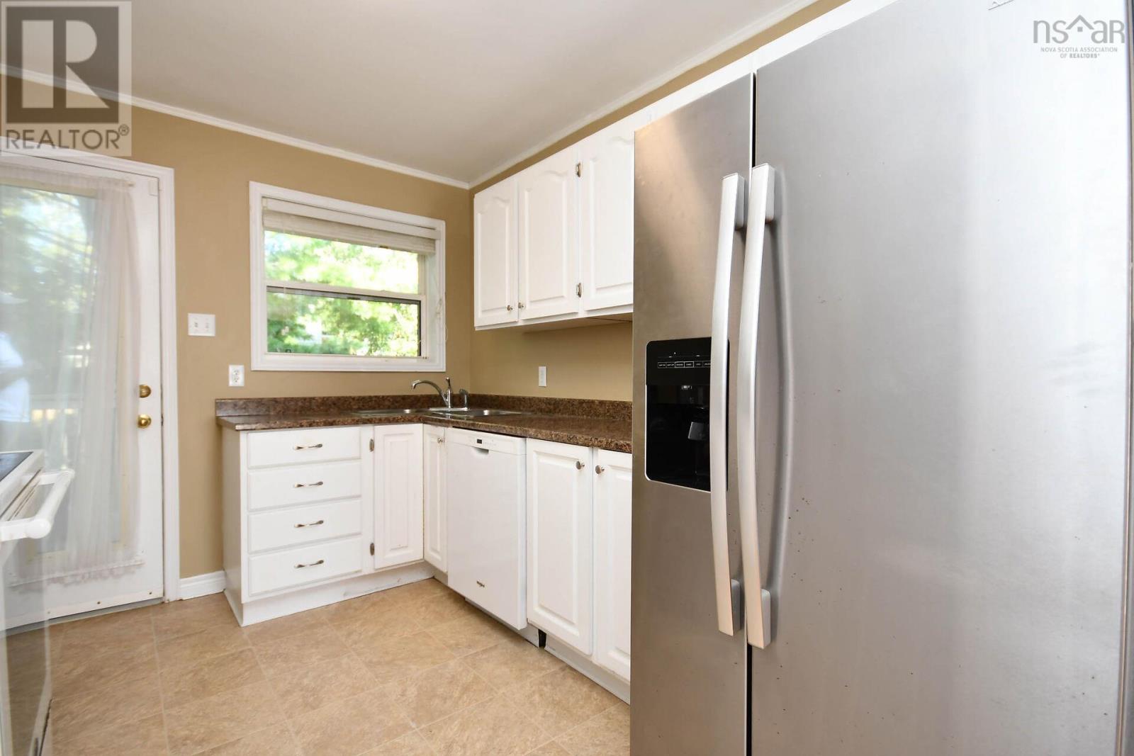 17 Fury Drive, Dartmouth, Nova Scotia  B3A 4Y2 - Photo 5 - 202624043