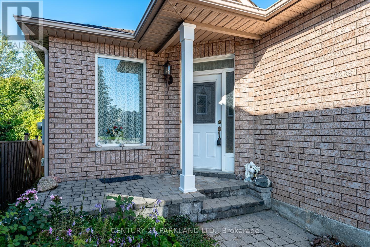 85 Canoe Avenue, Richmond Hill, Ontario  L4E 3Y2 - Photo 3 - N13815156