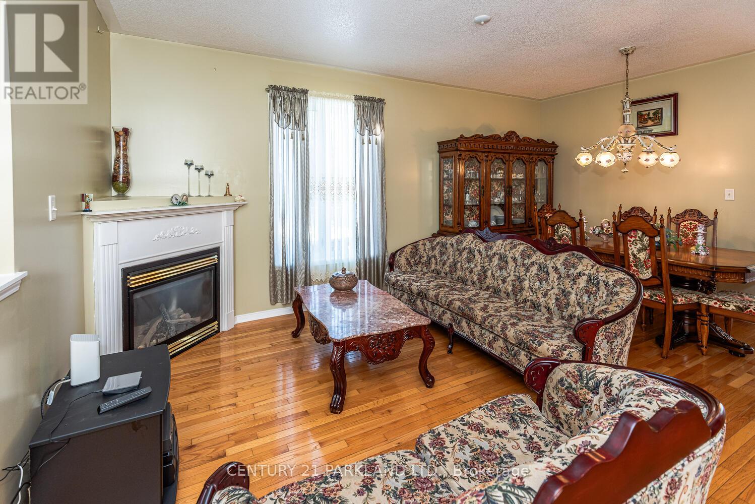 85 Canoe Avenue, Richmond Hill, Ontario  L4E 3Y2 - Photo 5 - N13815156
