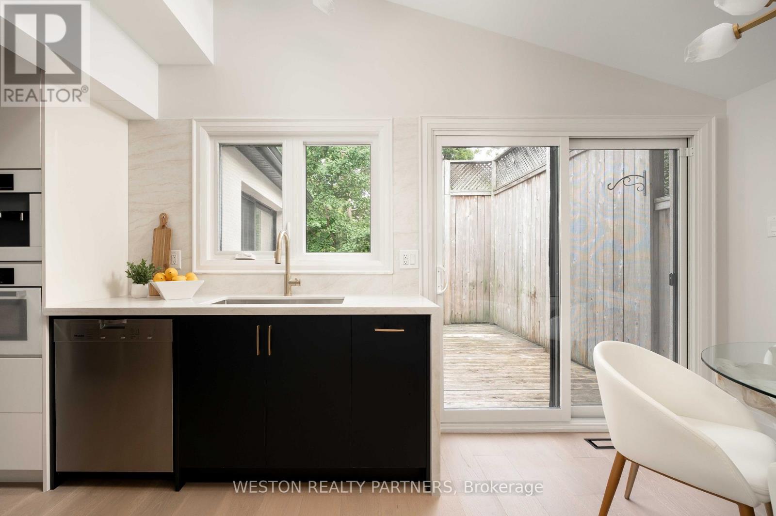 19 Mattice Road, Toronto, Ontario  M9A 1E1 - Photo 14 - W13815124