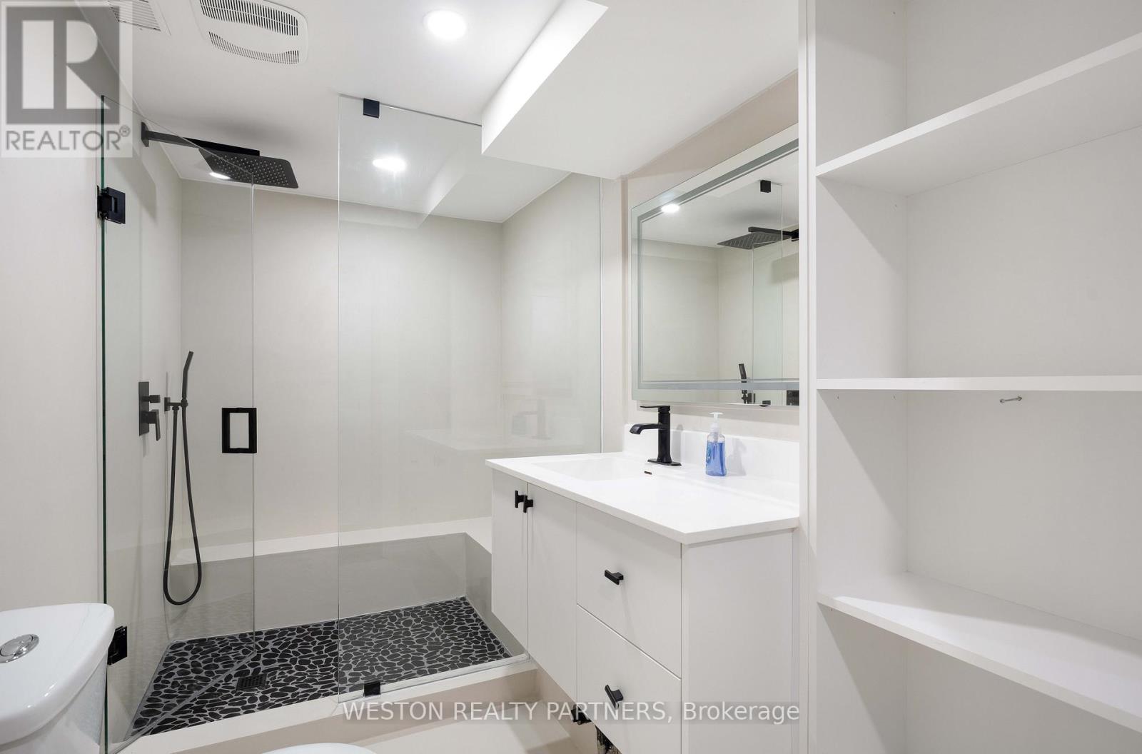19 Mattice Road, Toronto, Ontario  M9A 1E1 - Photo 39 - W13815124