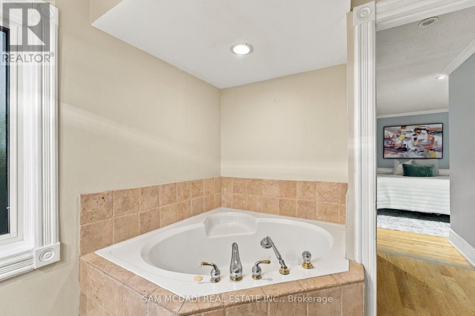 1459 Birchwood Drive, Mississauga, Ontario  L5J 1T3 - Photo 15 - W13815128