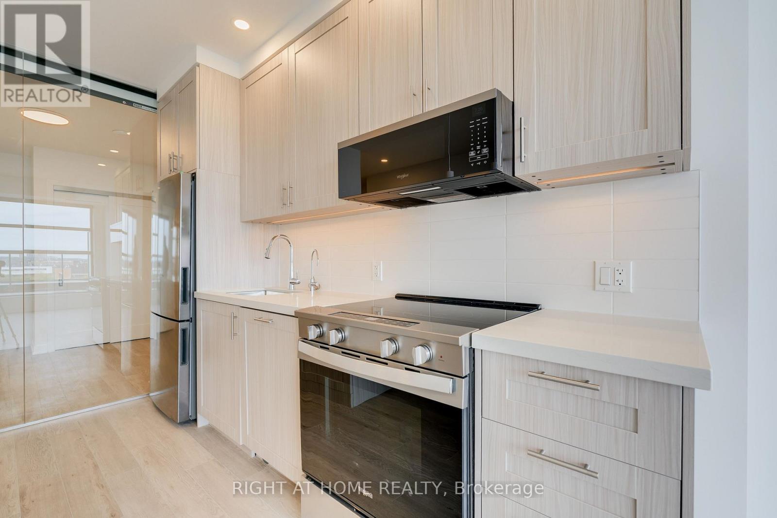 605 - 2946 Dundas Street W, Toronto, Ontario  M6P 1Y8 - Photo 10 - W13815134