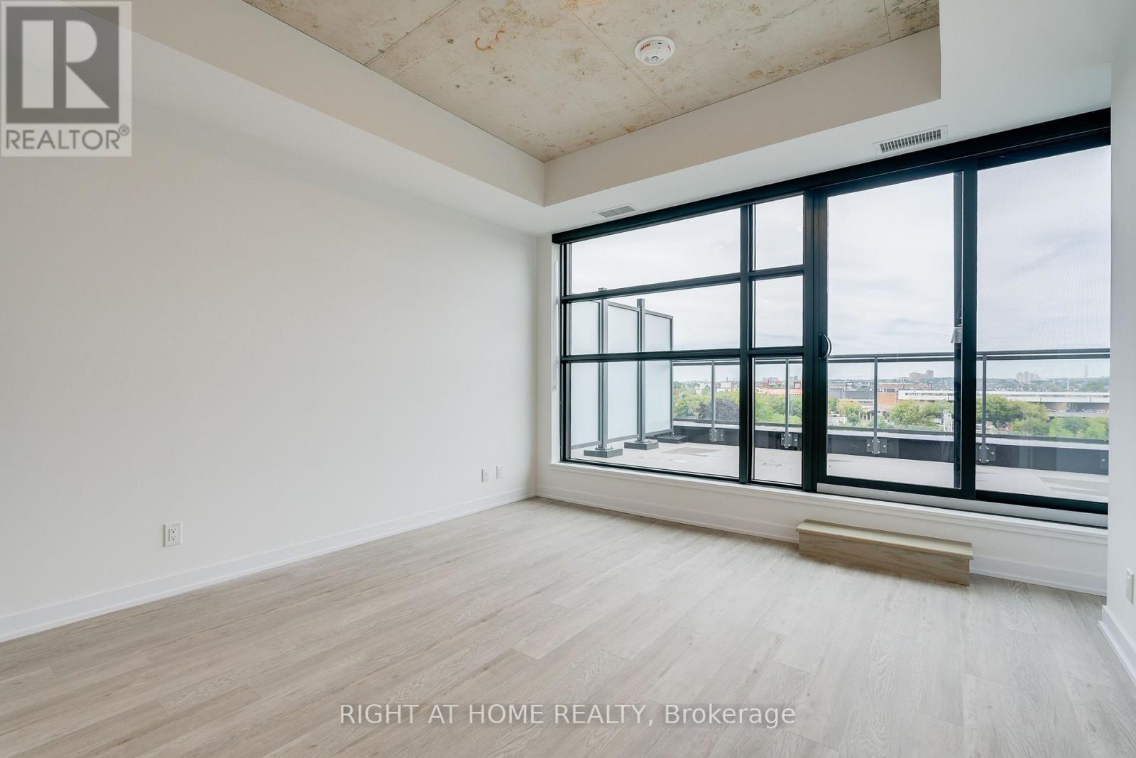605 - 2946 Dundas Street W, Toronto, Ontario  M6P 1Y8 - Photo 12 - W13815134