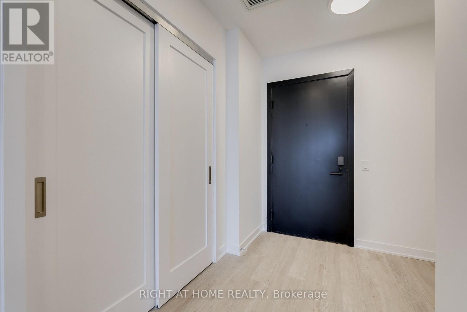605 - 2946 Dundas Street W, Toronto, Ontario  M6P 1Y8 - Photo 4 - W13815134