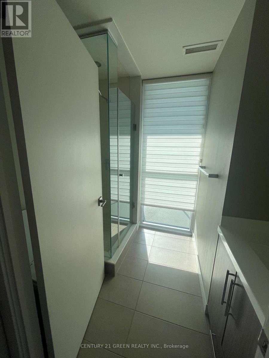 2208 - 2087 Fairview Street, Burlington, Ontario  L7R 0E5 - Photo 12 - W13815192
