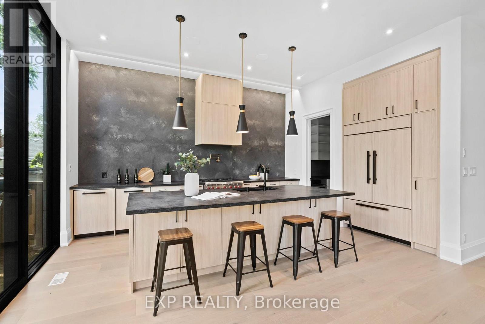 51 Thirty Ninth Street, Toronto, Ontario  M8W 3M6 - Photo 10 - W13815218