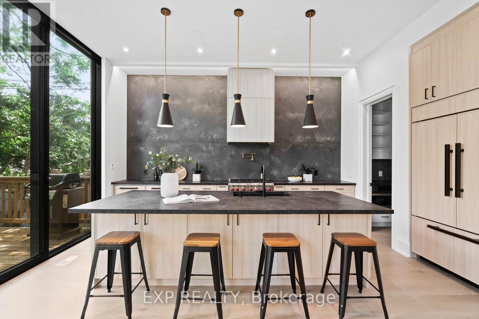 51 Thirty Ninth Street, Toronto, Ontario  M8W 3M6 - Photo 11 - W13815218