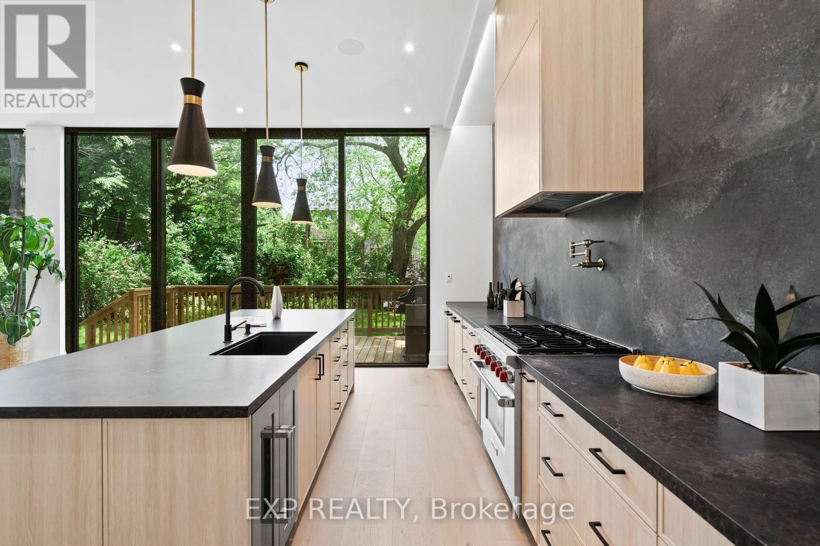 51 Thirty Ninth Street, Toronto, Ontario  M8W 3M6 - Photo 12 - W13815218