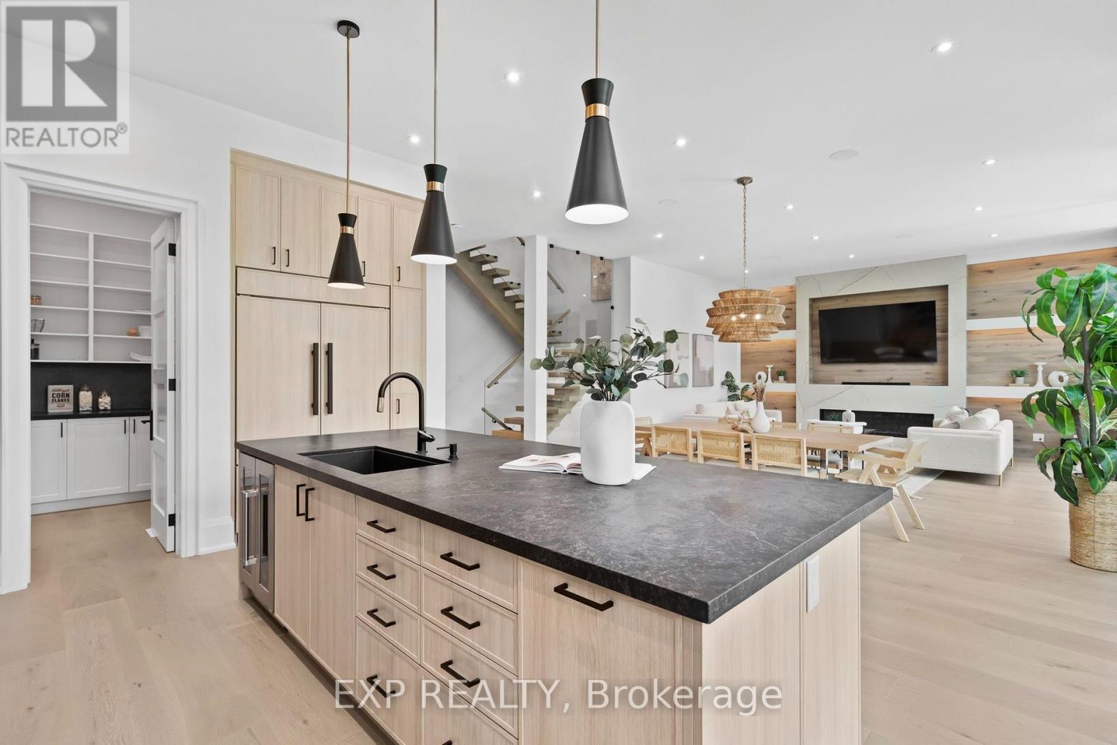51 Thirty Ninth Street, Toronto, Ontario  M8W 3M6 - Photo 13 - W13815218