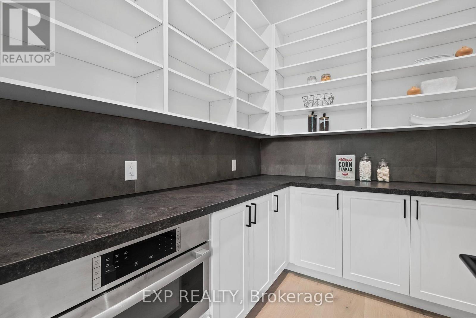 51 Thirty Ninth Street, Toronto, Ontario  M8W 3M6 - Photo 14 - W13815218