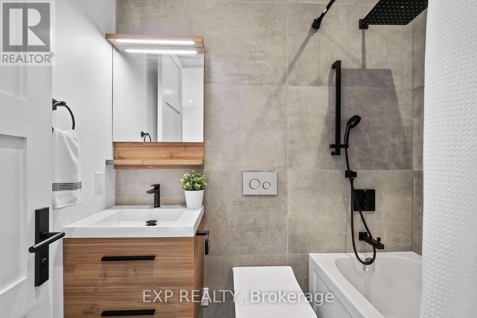 51 Thirty Ninth Street, Toronto, Ontario  M8W 3M6 - Photo 28 - W13815218