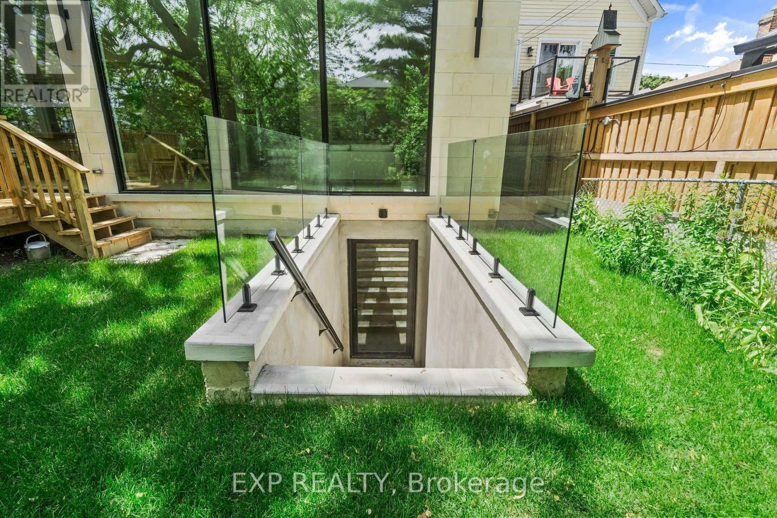 51 Thirty Ninth Street, Toronto, Ontario  M8W 3M6 - Photo 42 - W13815218