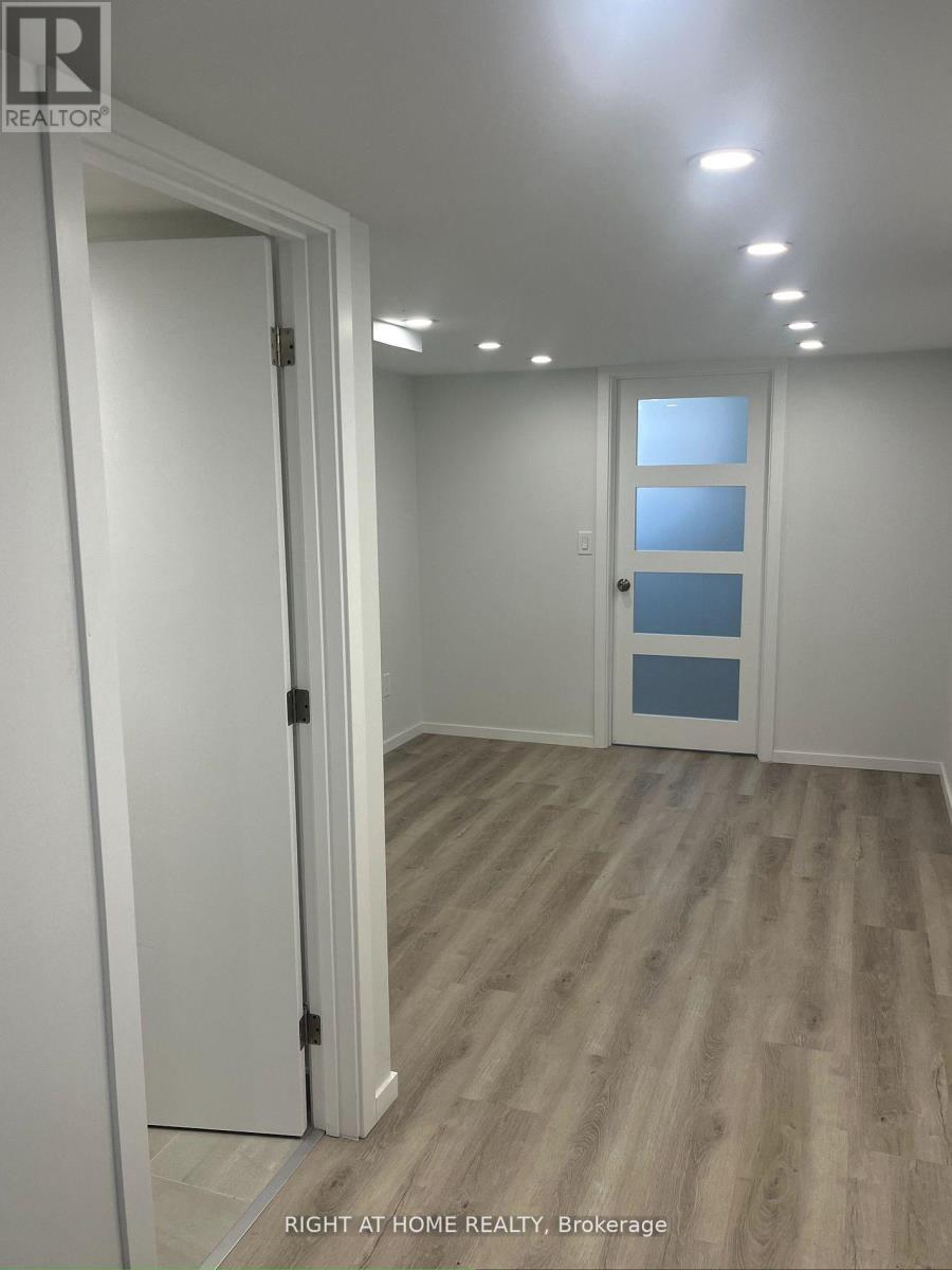 11 Rivercrest Road, Toronto, Ontario  M6S 4H4 - Photo 3 - W13815300