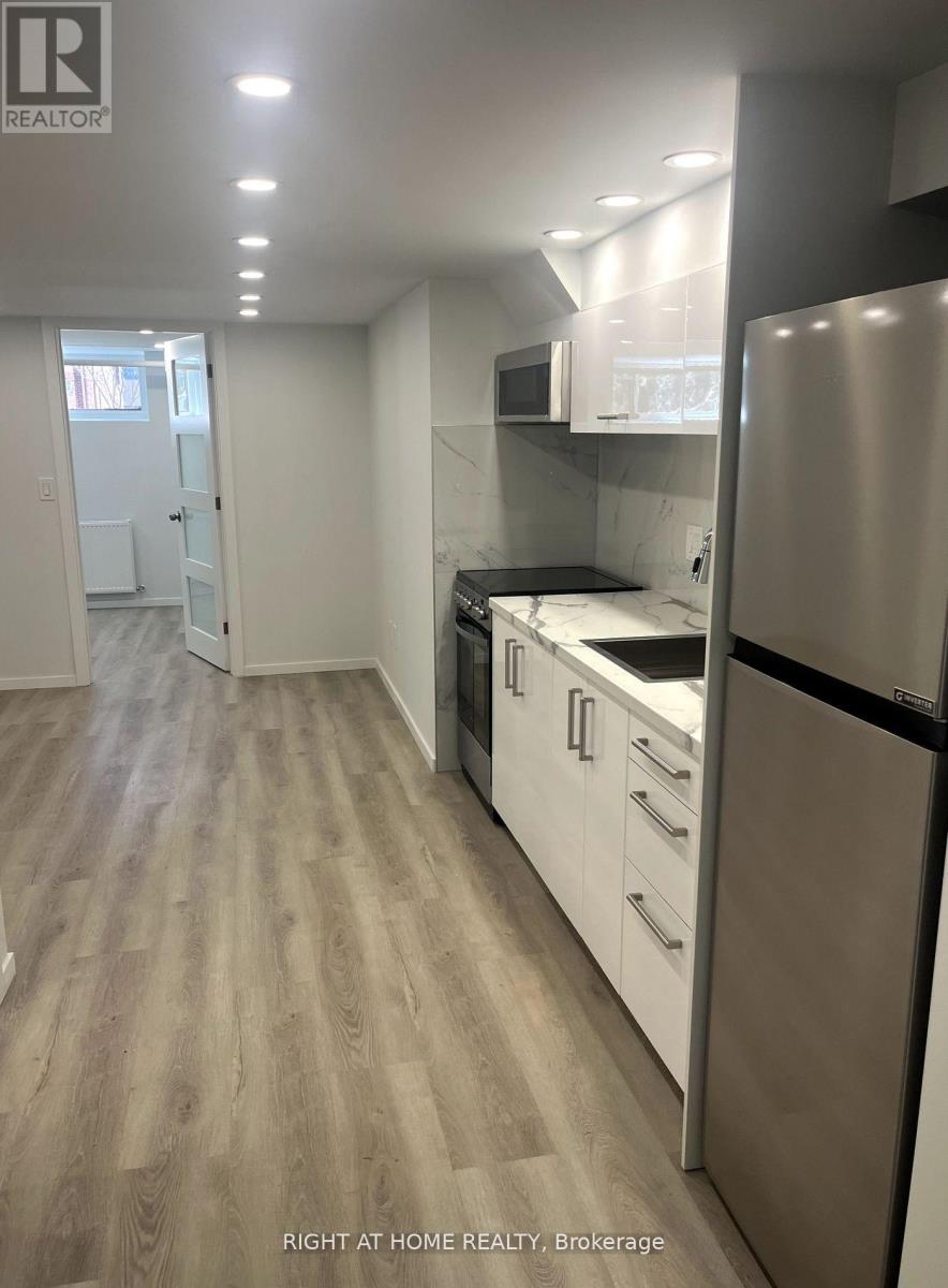 11 Rivercrest Road, Toronto, Ontario  M6S 4H4 - Photo 9 - W13815300