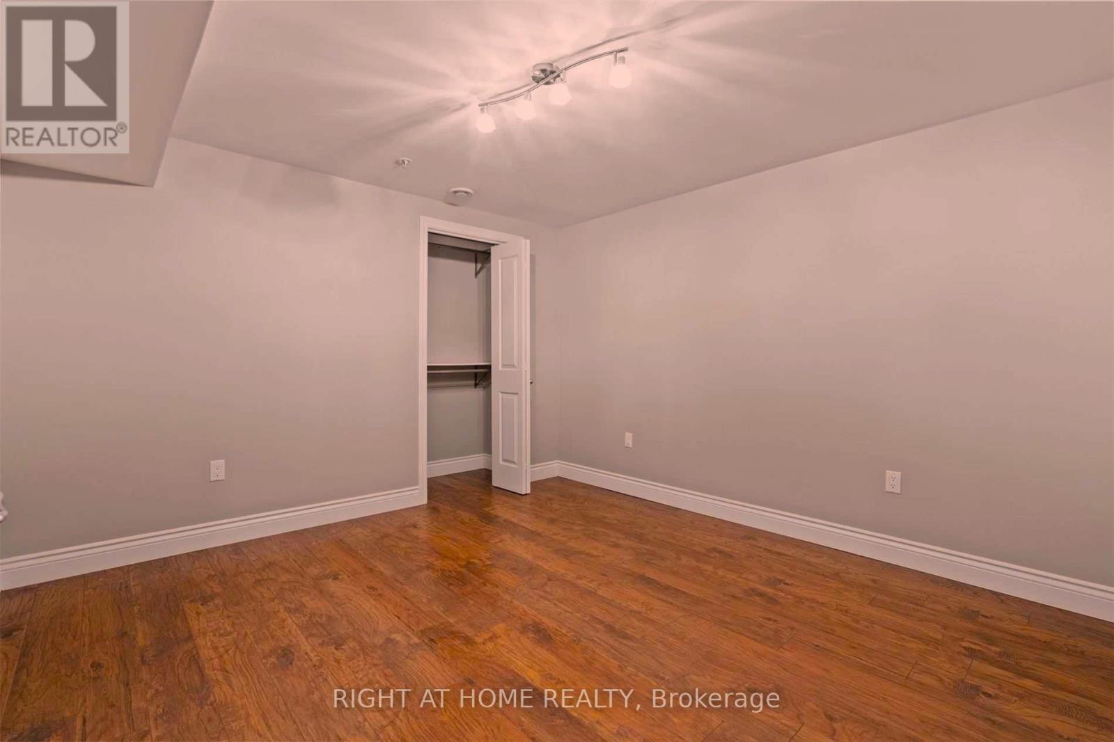 8 Glory Hill Road, St. Catharines, Ontario  L2P 0C6 - Photo 22 - X13815034