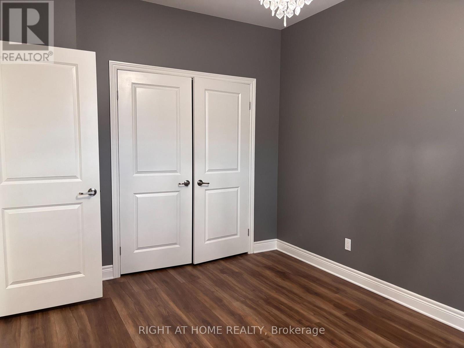 8 Glory Hill Road, St. Catharines, Ontario  L2P 0C6 - Photo 7 - X13815034